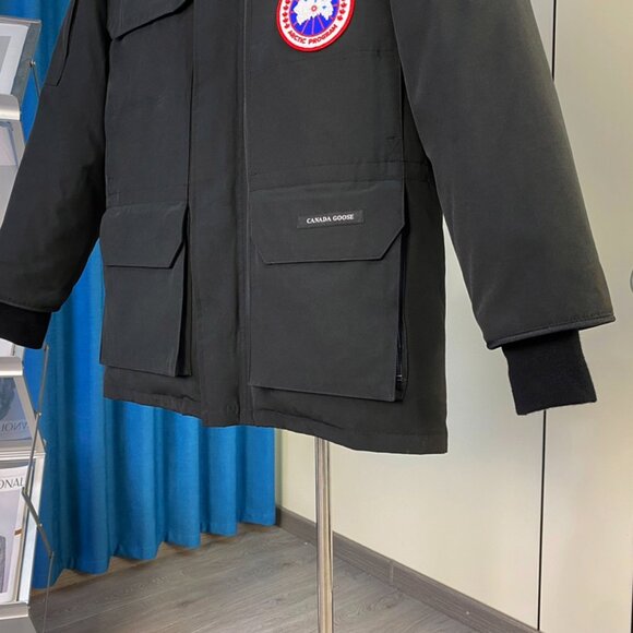 Canada Goose Expedition Parka - Picture 9 of 9